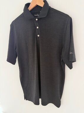 Excellent Condition. Medium Walter Hagen Men’s Polo